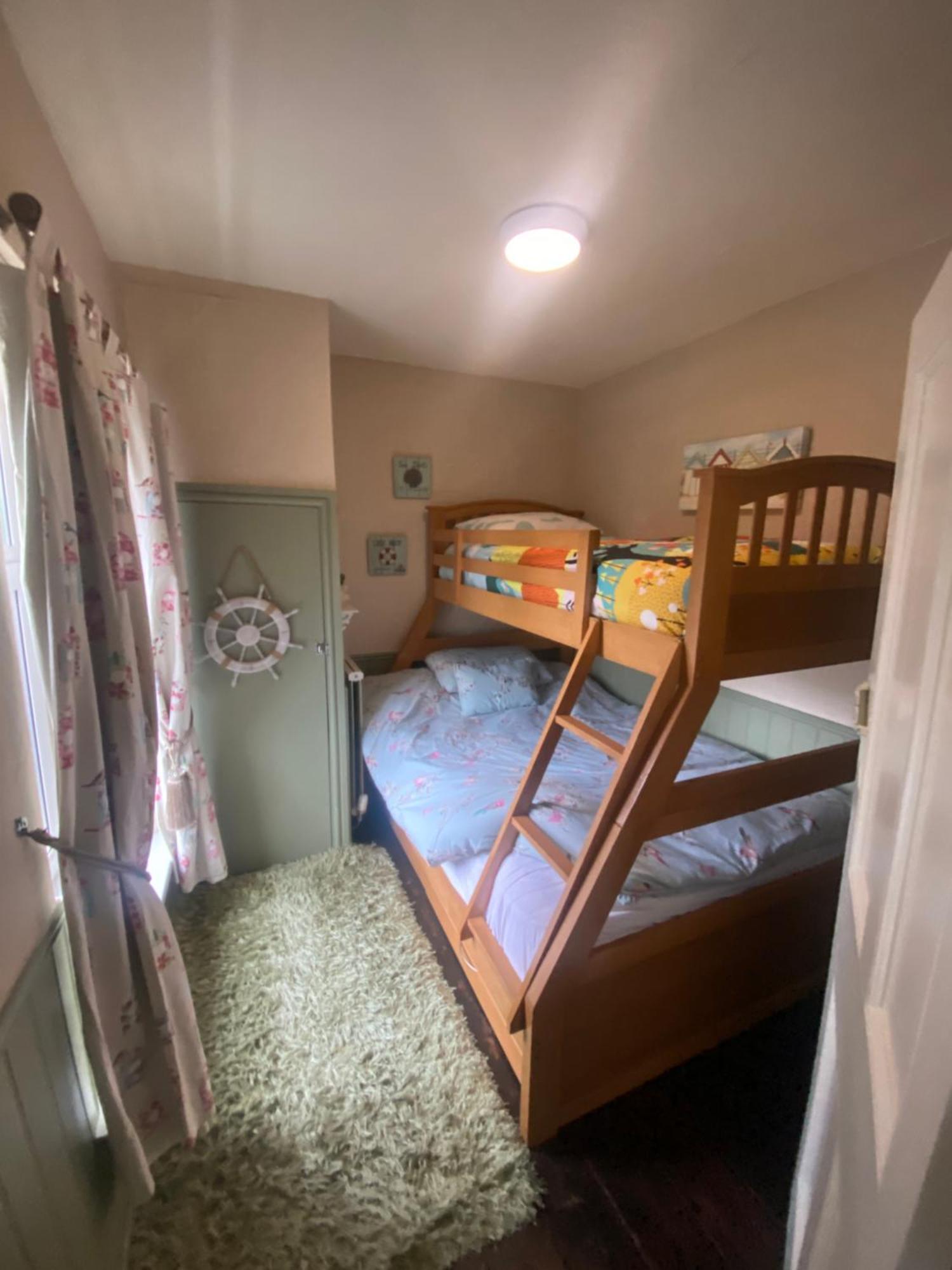 Вилла 3 Bed Town House Llandeilo Carmarthenshire Экстерьер фото